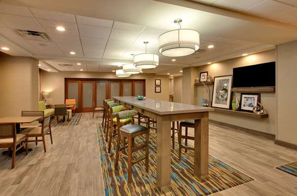 Restaurant - Hampton Inn Snyder