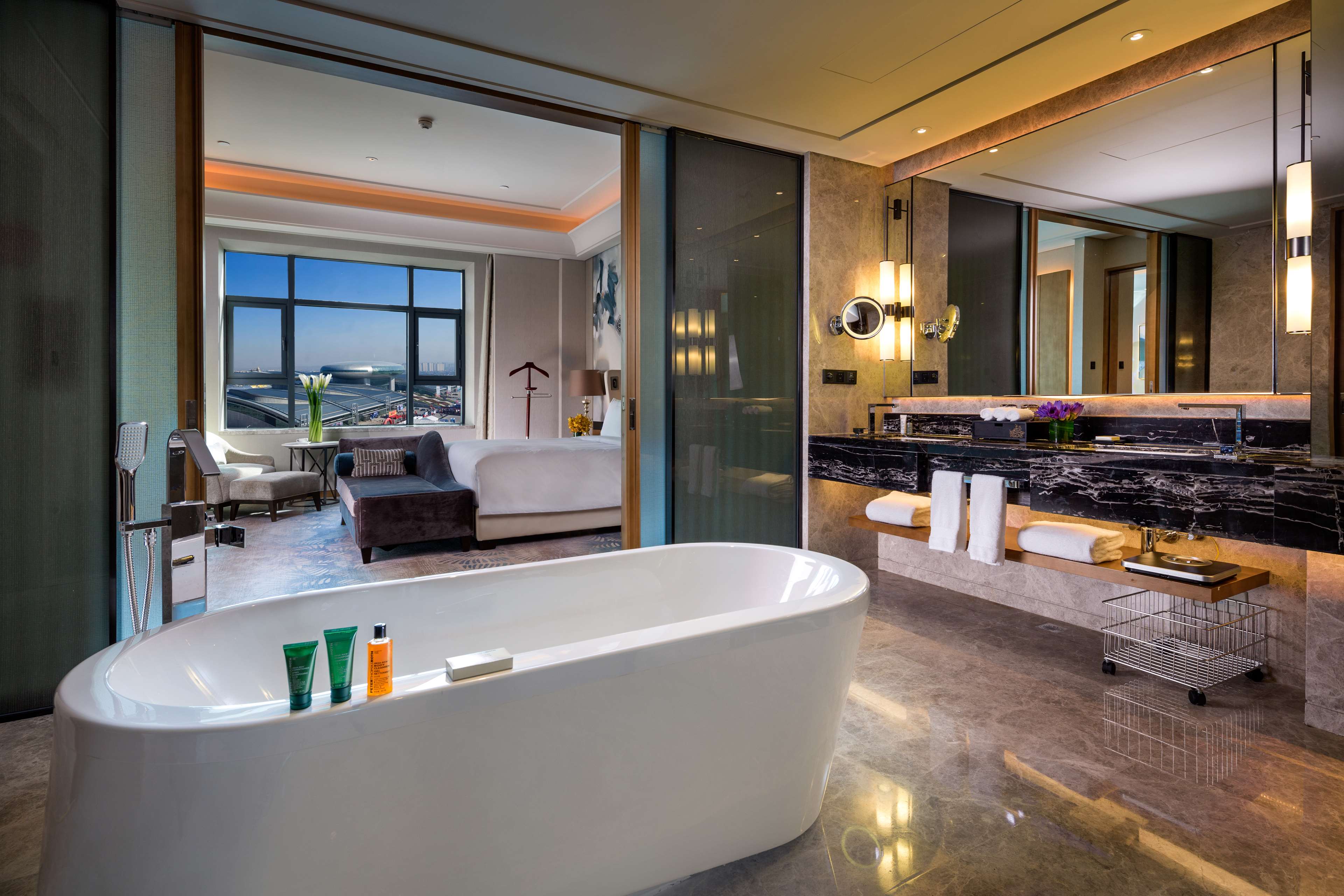 Hilton Urumqi Room Type - PREMIER ONE BEDROOM SUITE