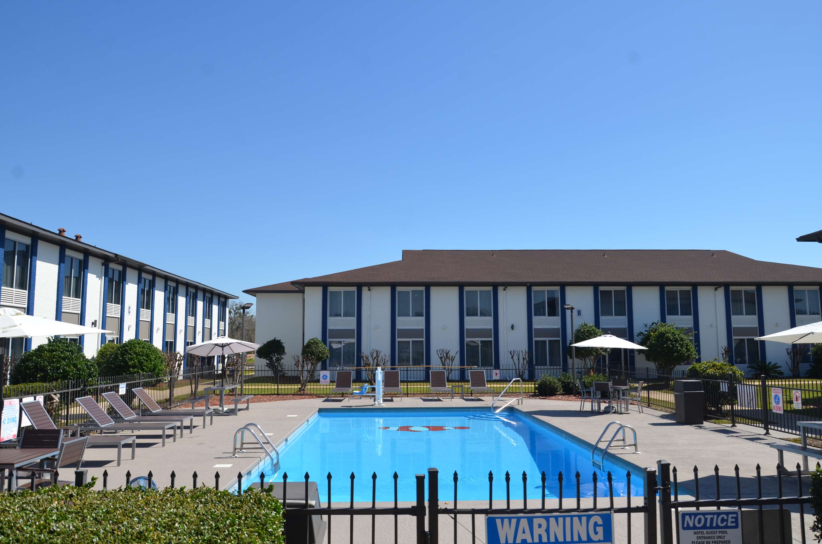 Pool | Americas Best Value Inn & Suites Foley Gulf Shores