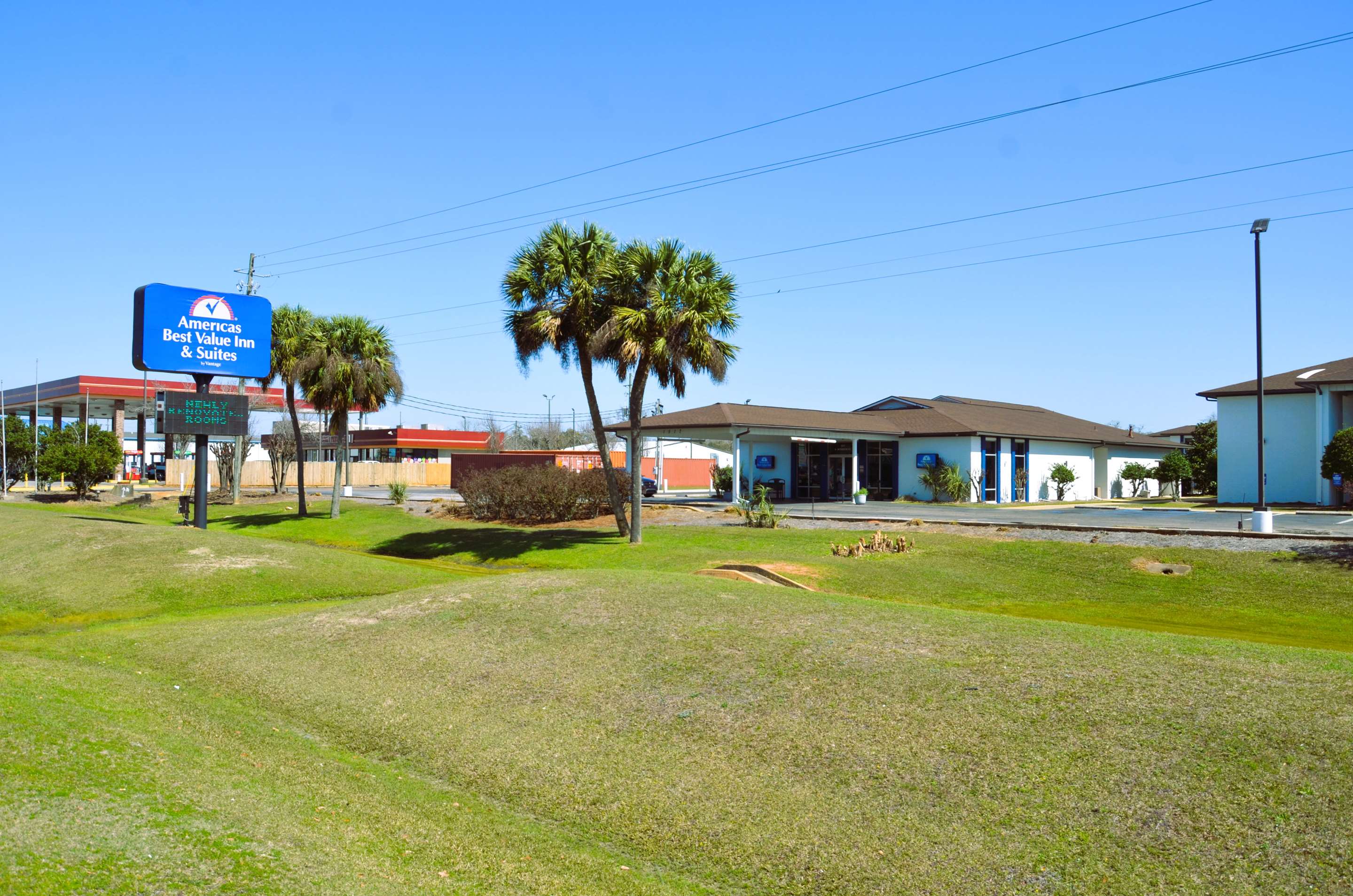 Hotel Sign | Americas Best Value Inn & Suites Foley Gulf Shores