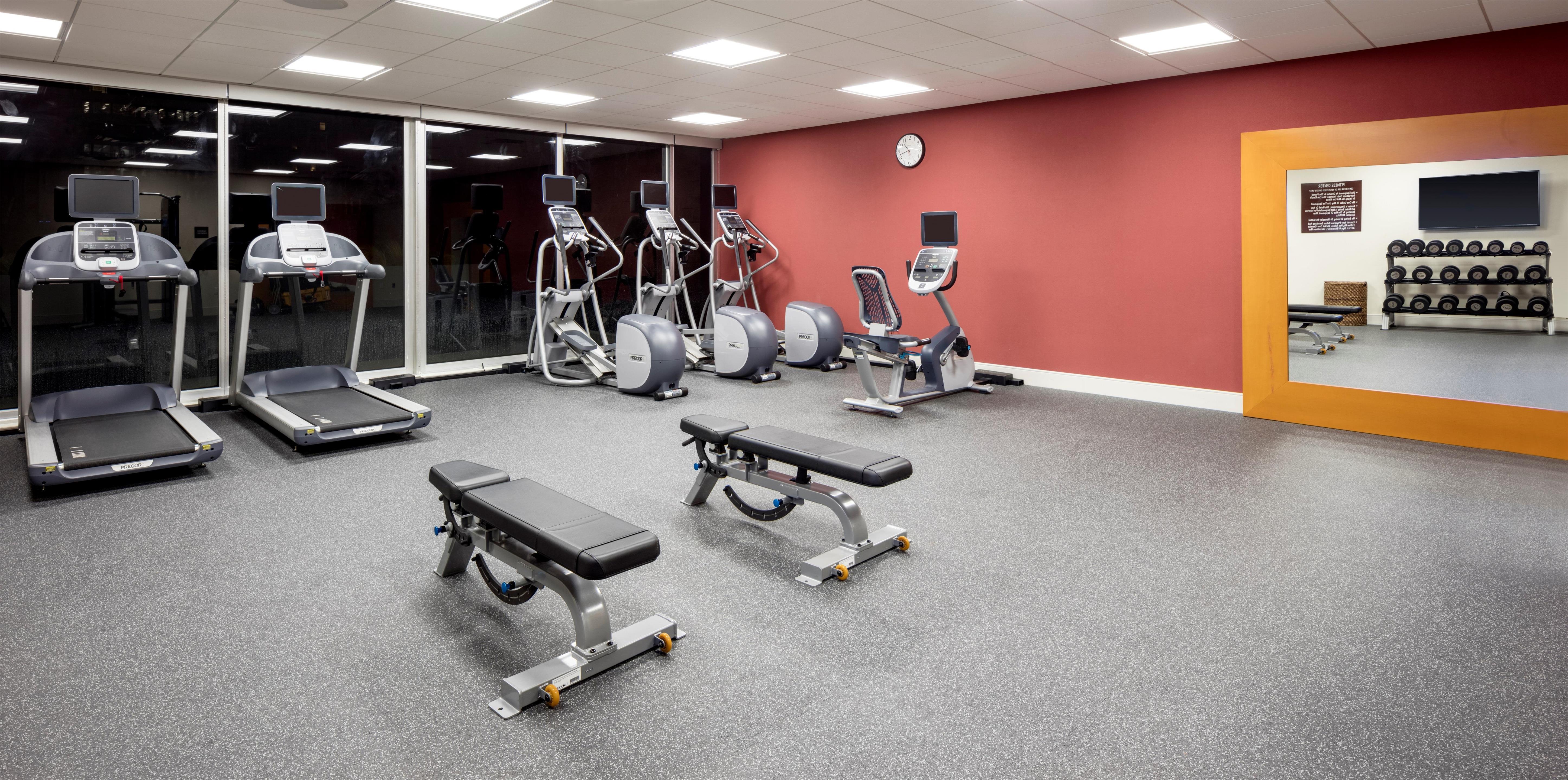 Health club fitness center gym | Hilton Garden Inn Downtown Dallas