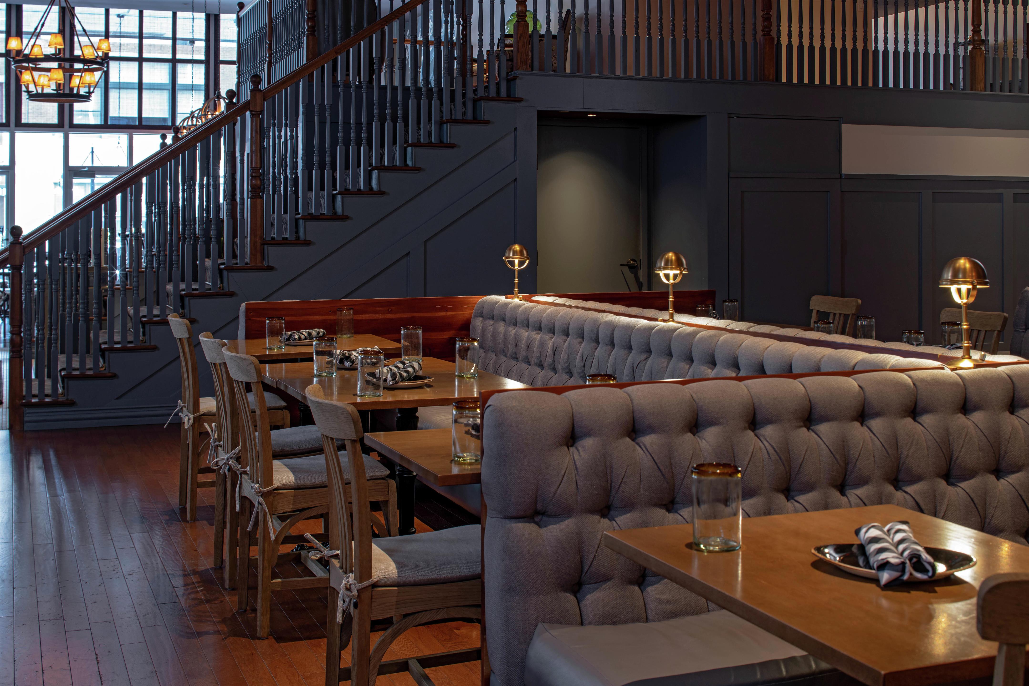Restaurant | Hilton Garden Inn Downtown Dallas