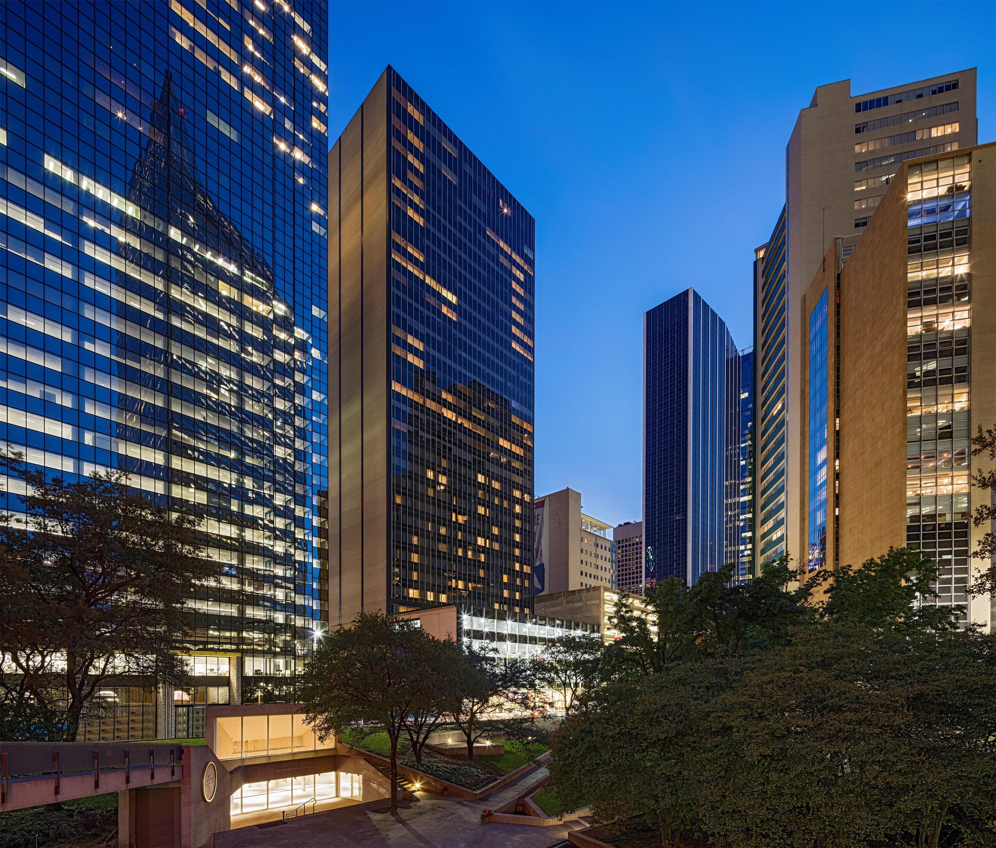 Exterior | Hilton Garden Inn Downtown Dallas