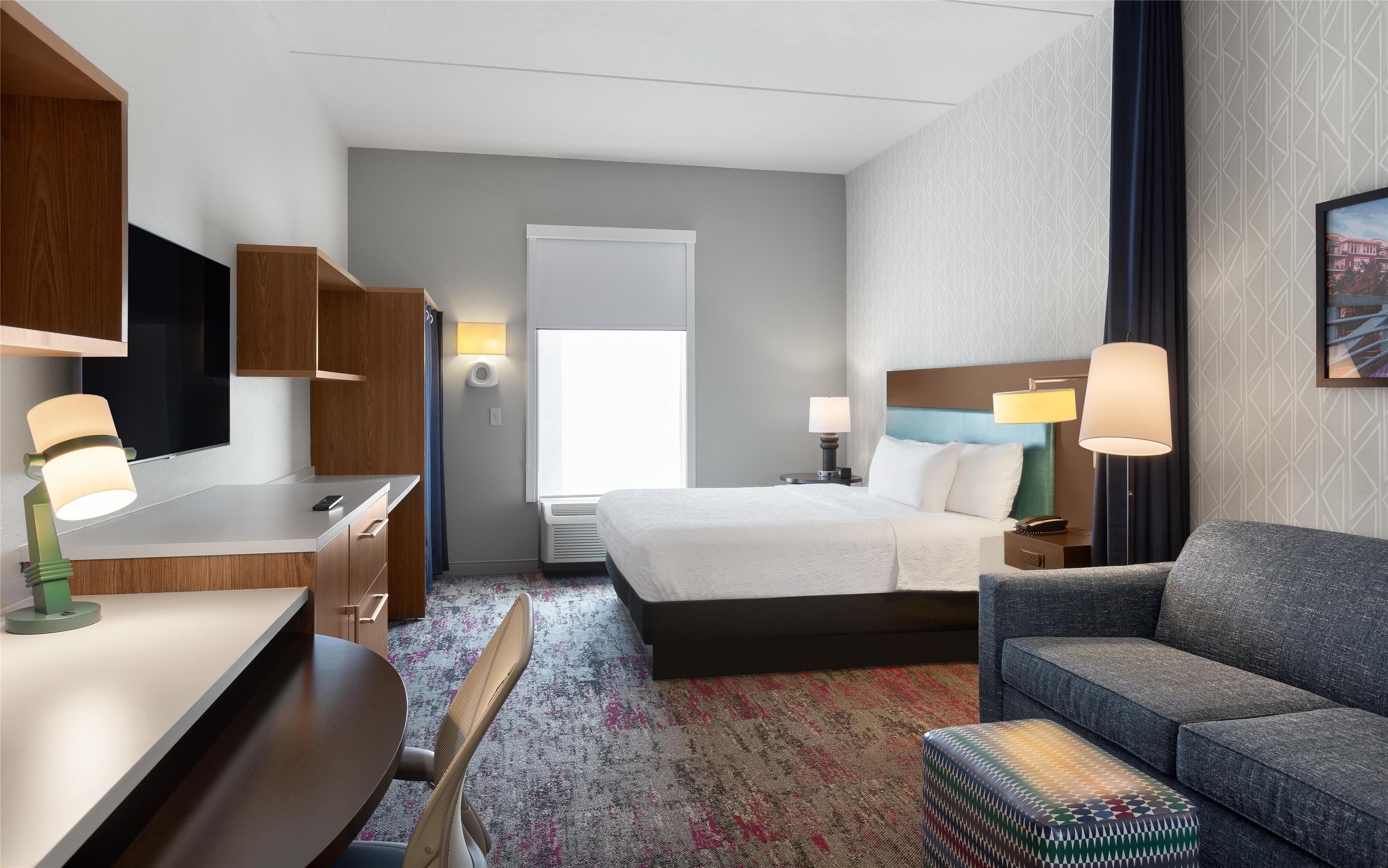 Guest room