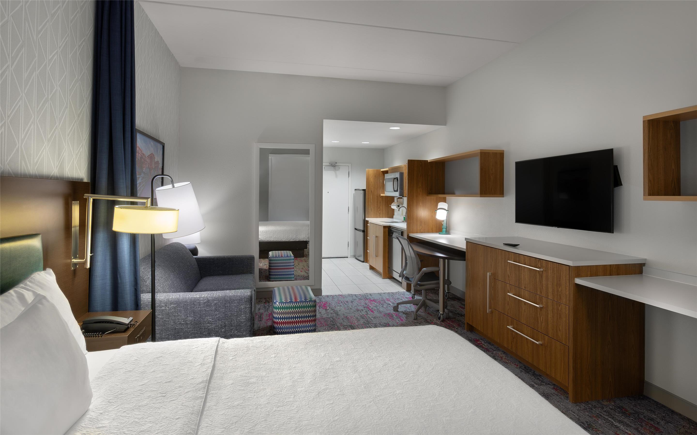 Guest room