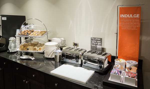 Amenities - Hampton Inn & Suites Orlando - I-4, Exits 71 & 72