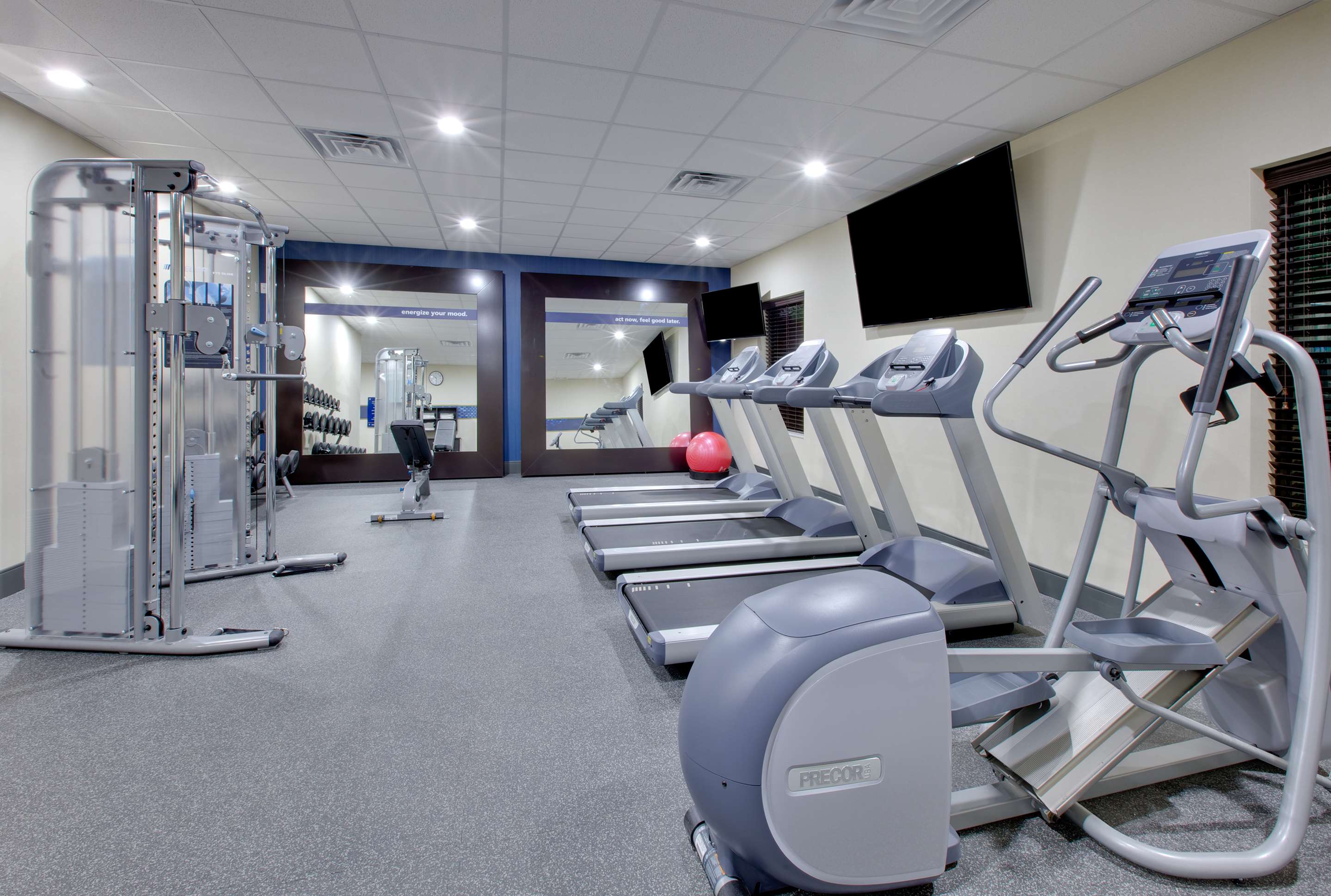 Health club fitness center gym | Hampton Inn & Suites Tyler-South