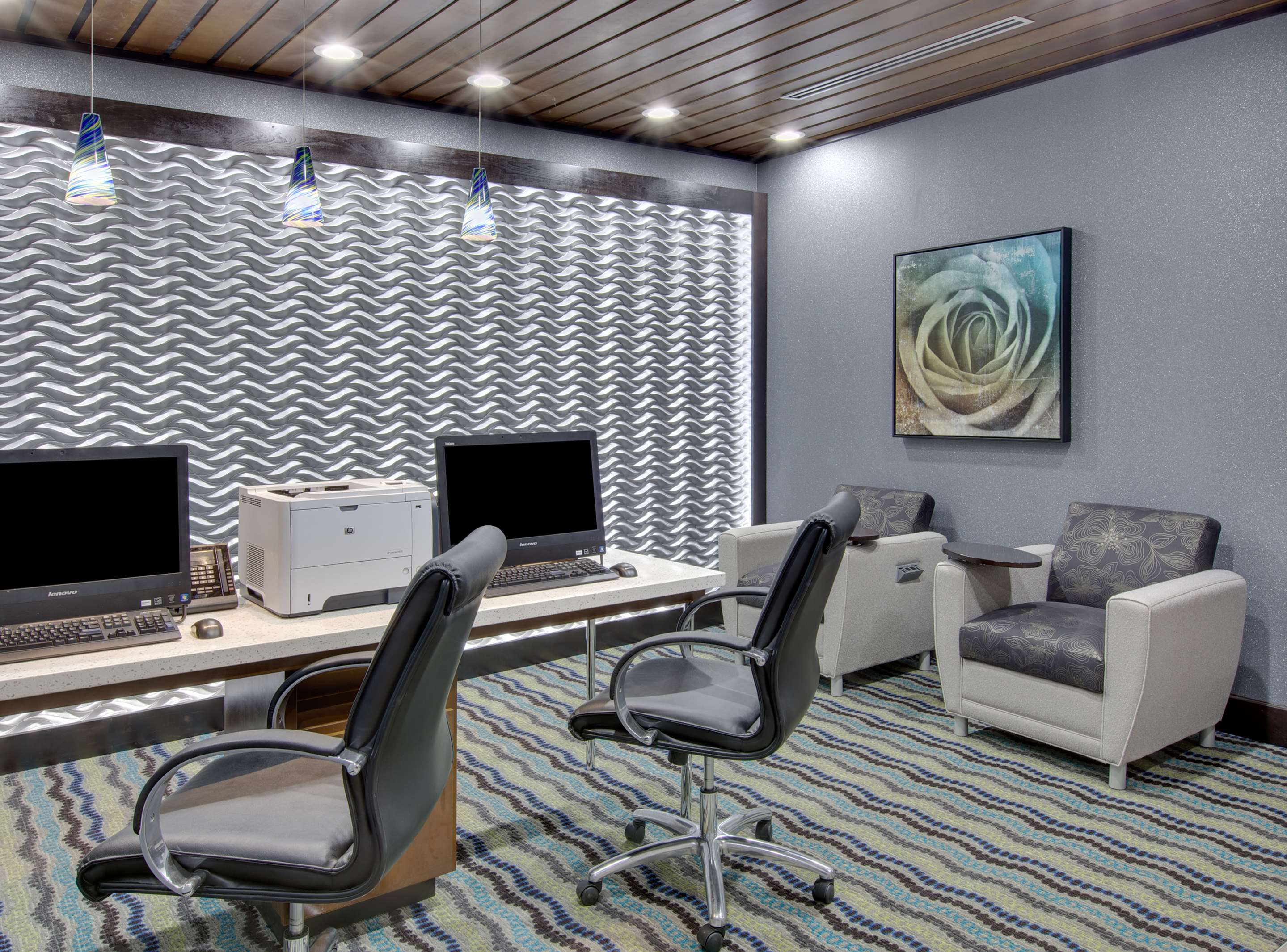 Business Center | Hampton Inn & Suites Tyler-South