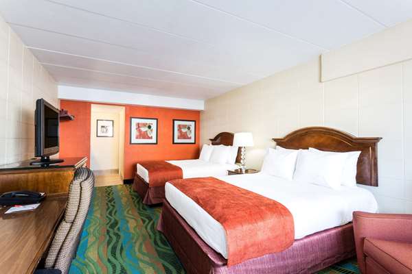  - Howard Johnson Hotel Virginia Beach