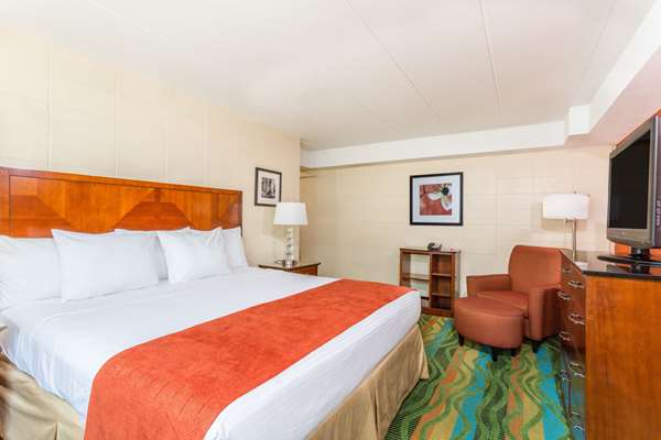  - Howard Johnson Hotel Virginia Beach