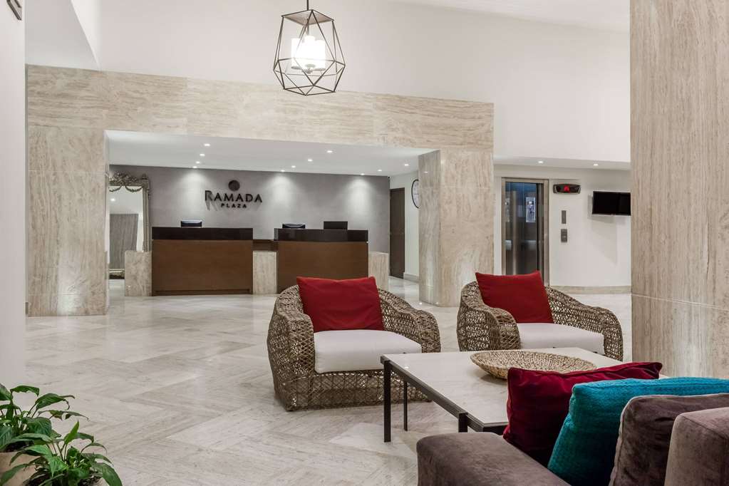 Ramada Plaza Leon