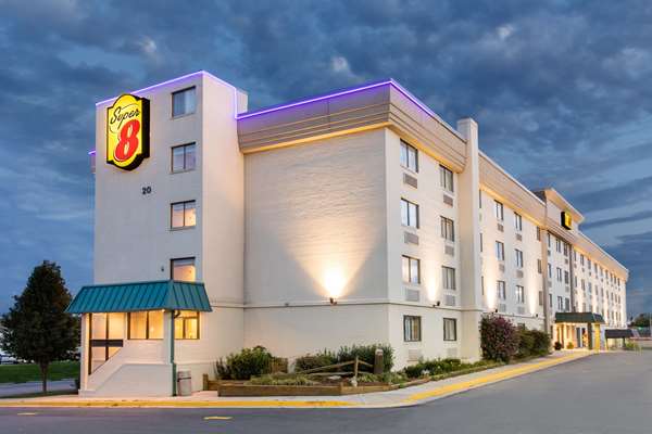 Exterior view - Super 8 Hotel Frederick - I-70, Exit 54