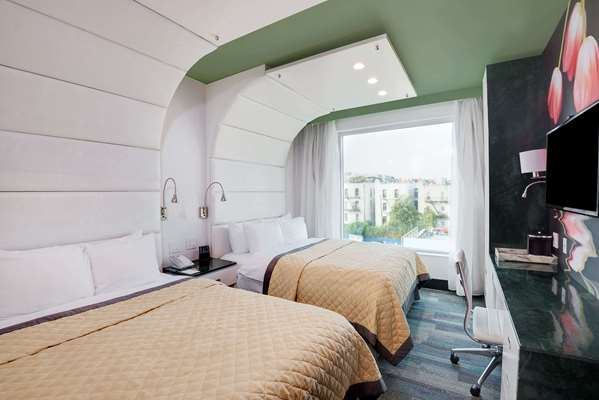  - Wyndham Garden Hotel Sunset Park Brooklyn