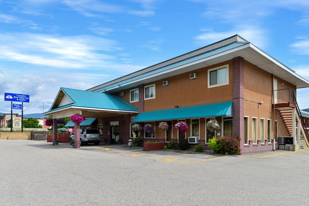 Canadas Best Value Inn & Suites