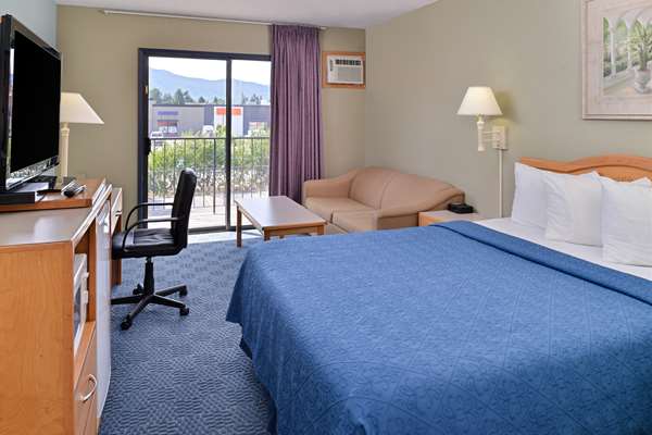  - Canadas Best Value Inn & Suites Castlegar