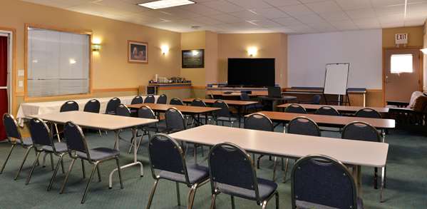  - Canadas Best Value Inn & Suites Castlegar