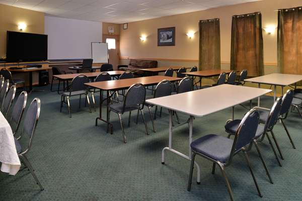  - Canadas Best Value Inn & Suites Castlegar