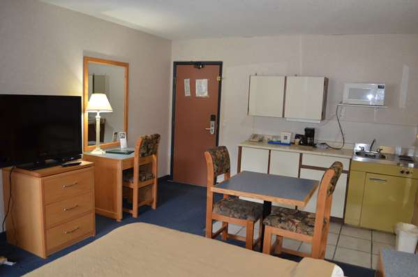 - Canadas Best Value Inn & Suites Castlegar