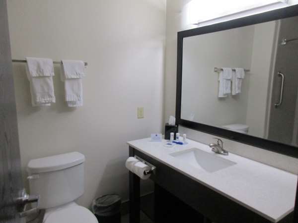  - Best Western Plus Ardmore Inn & Suites