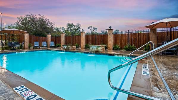 Pool - Best Western Plus Lampasas Inn