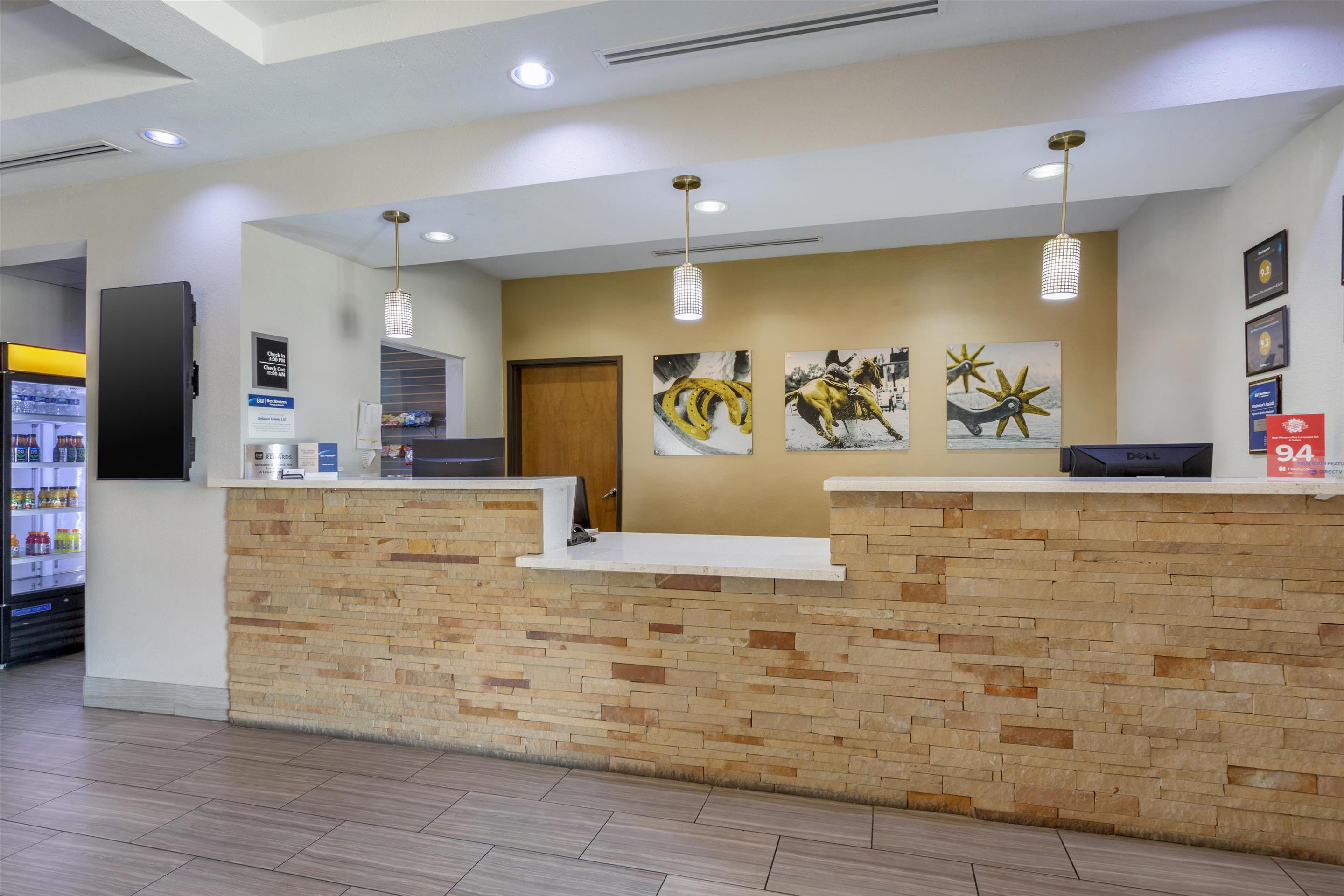 Front Desk | Best Western Plus Lampasas Inn & Suites