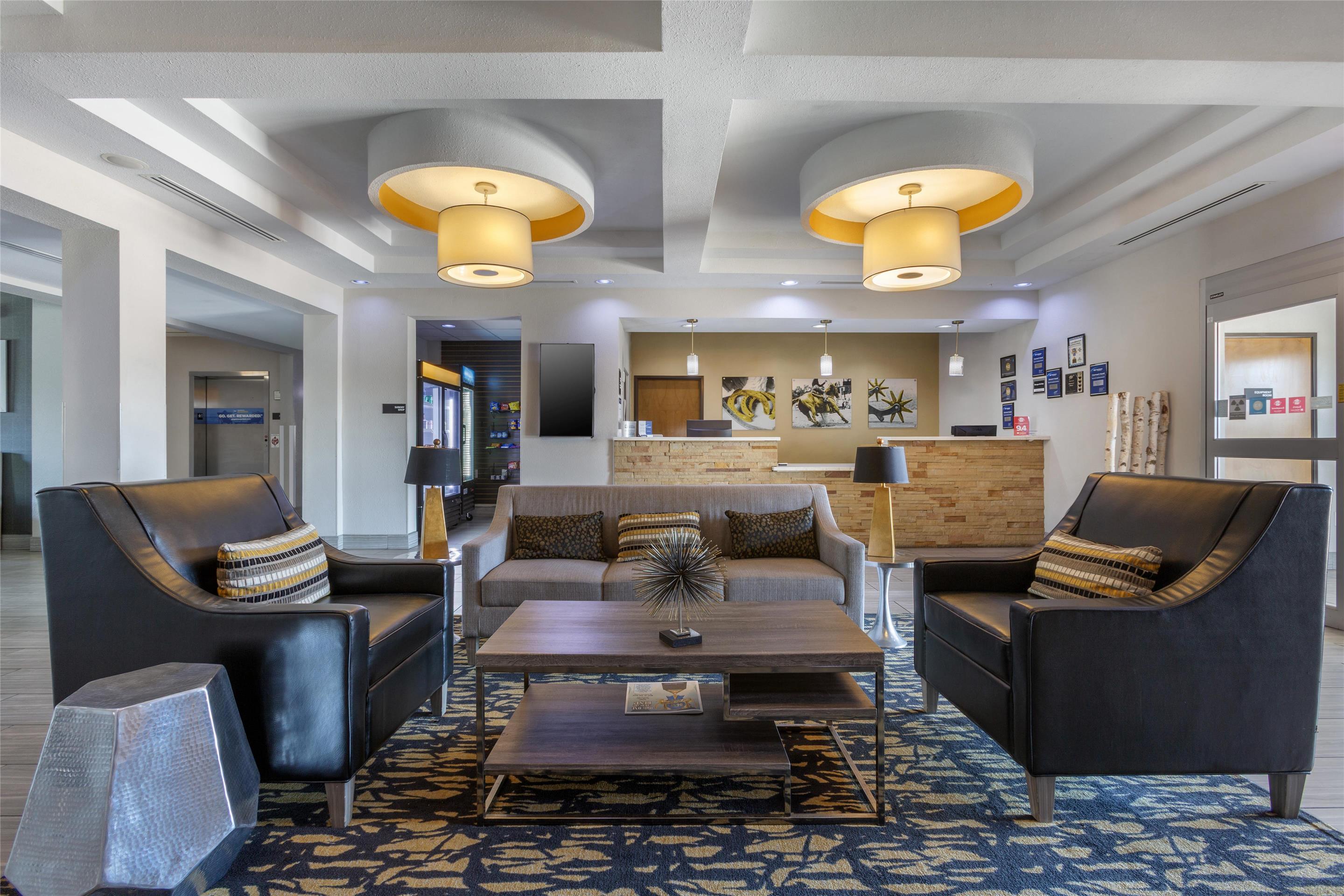 Lobby | Best Western Plus Lampasas Inn & Suites