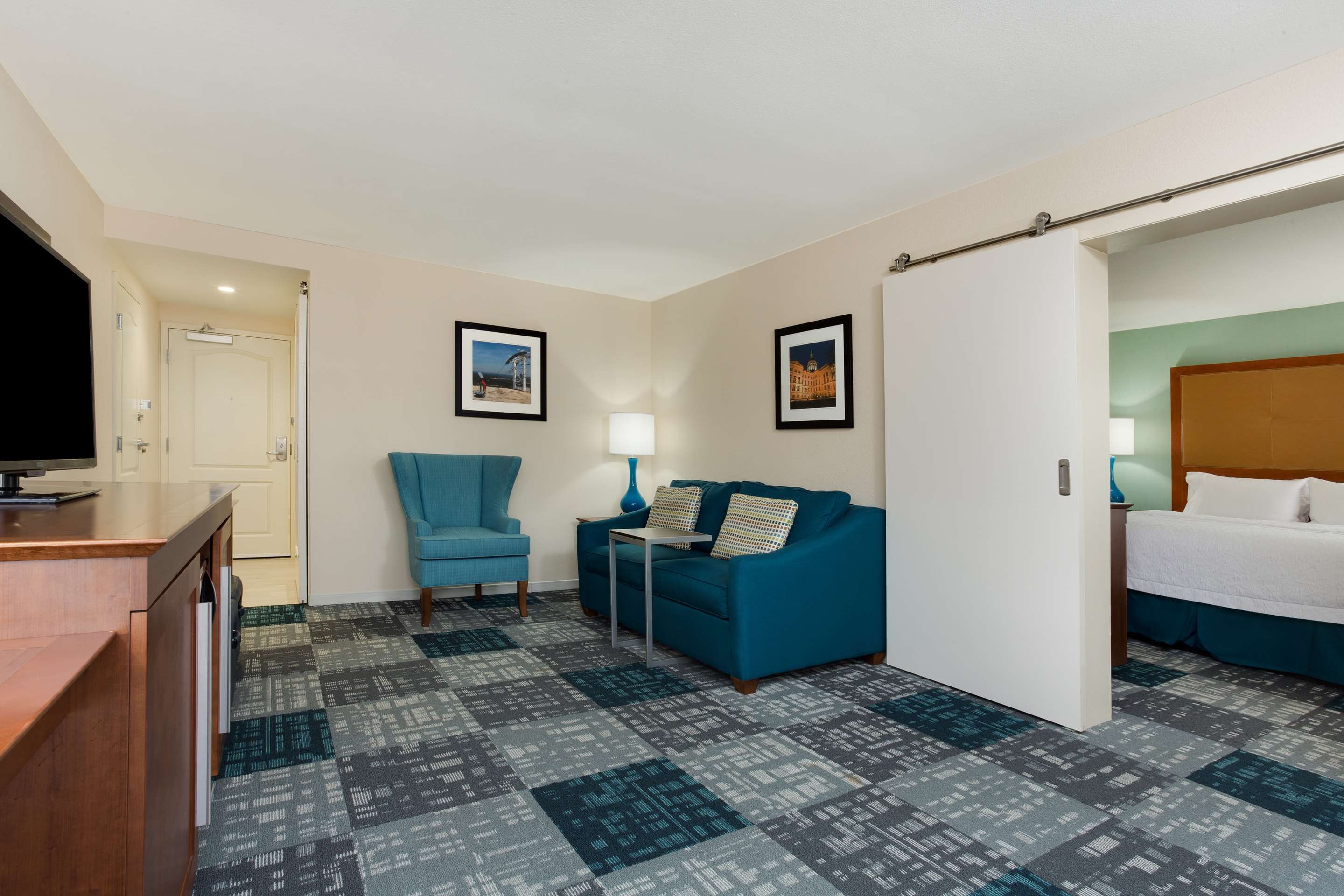 Guest room