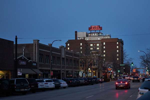 Exterior view - Hotel Alex Johnson Rapid City
