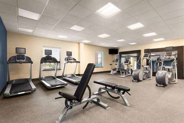 Fitness/ Exercise Room - Hampton Inn Kennewick