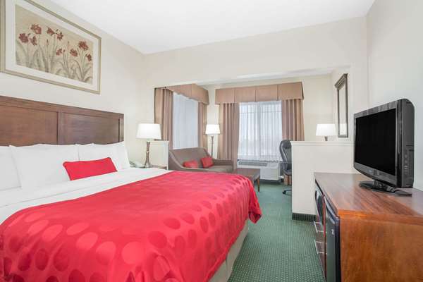 Suite - Ramada Hotel International Airport Denver