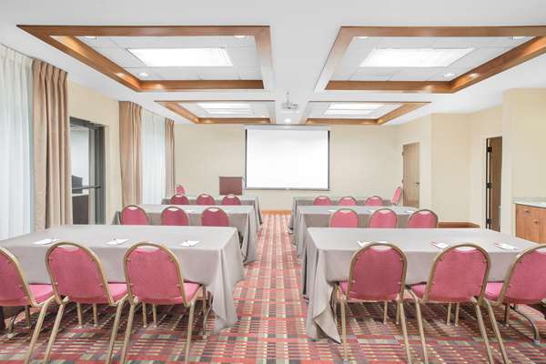  - Ramada Hotel International Airport Denver