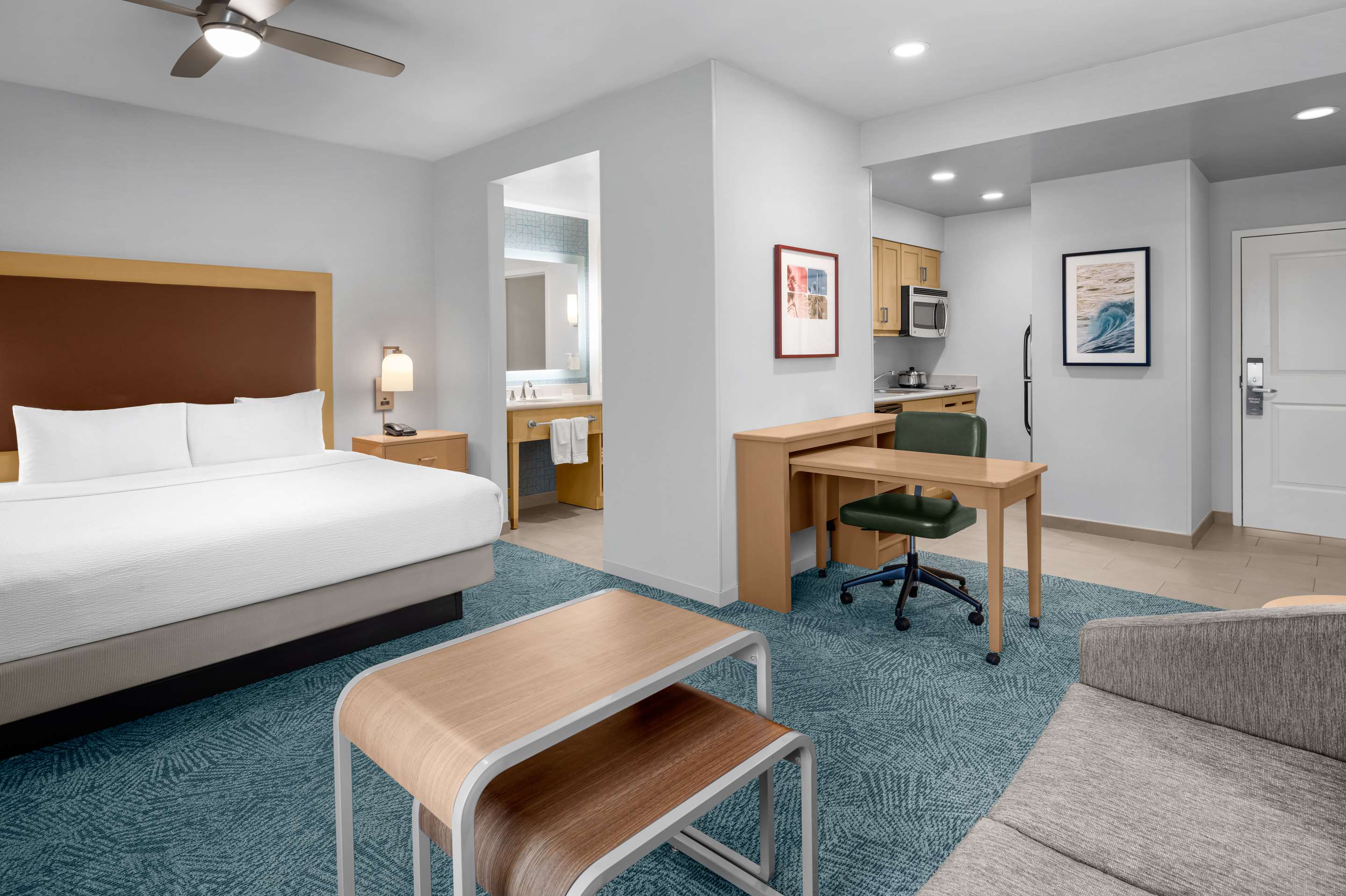 Guest room