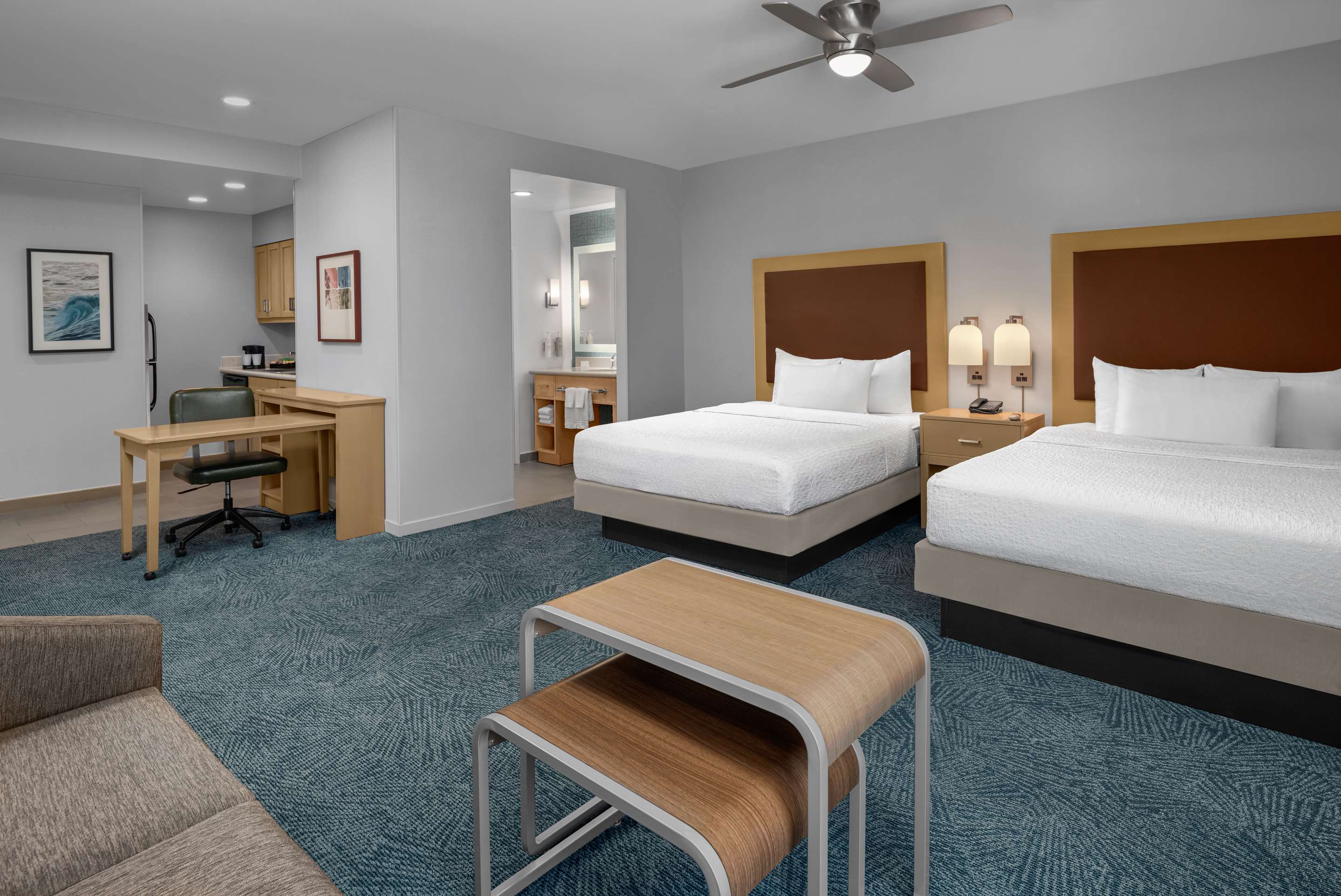 Guest room