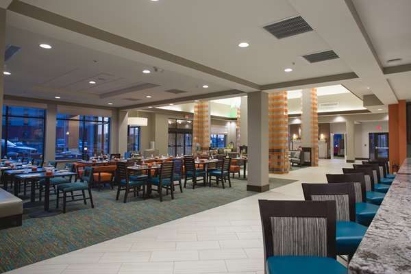 Restaurant - Hilton Garden Inn Bolingbrook