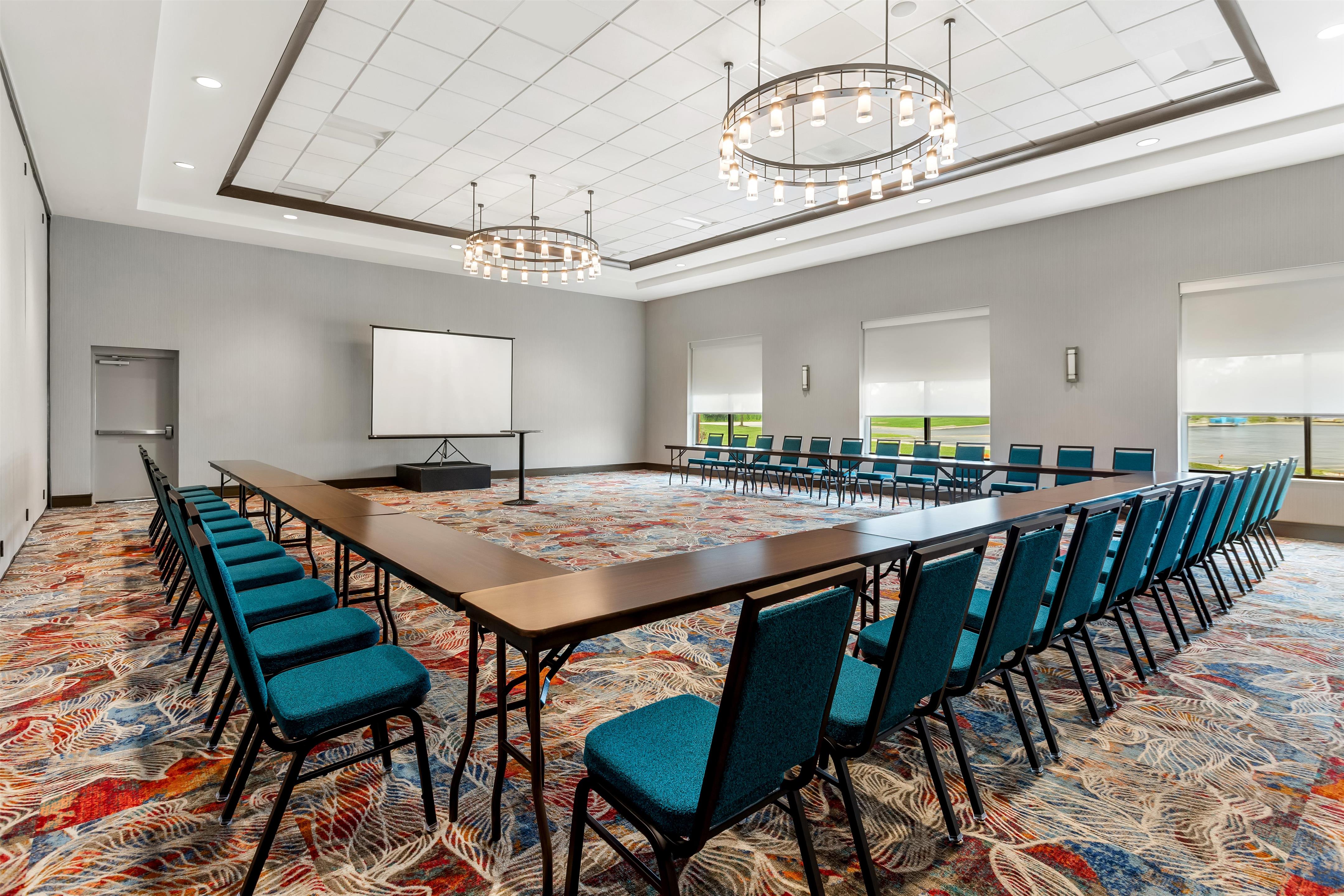 Meeting Room | Hilton Garden Inn Bolingbrook I-55
