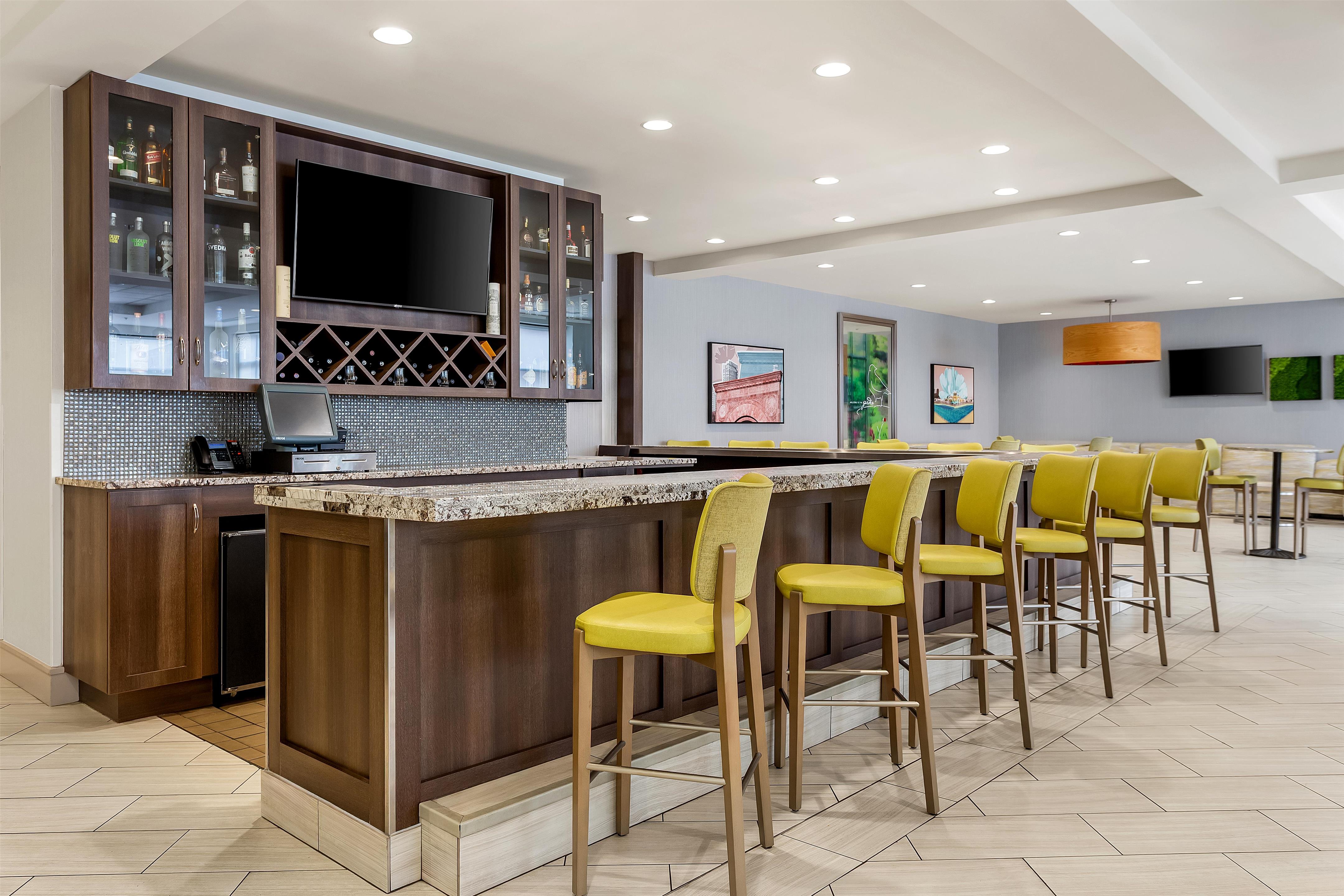 BarLounge | Hilton Garden Inn Bolingbrook I-55