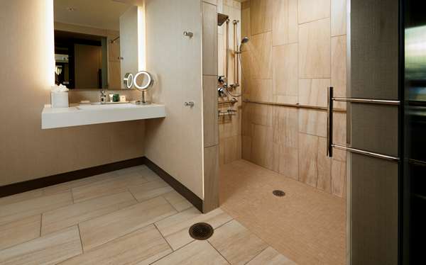  - Hilton Hotel Downtown Cleveland