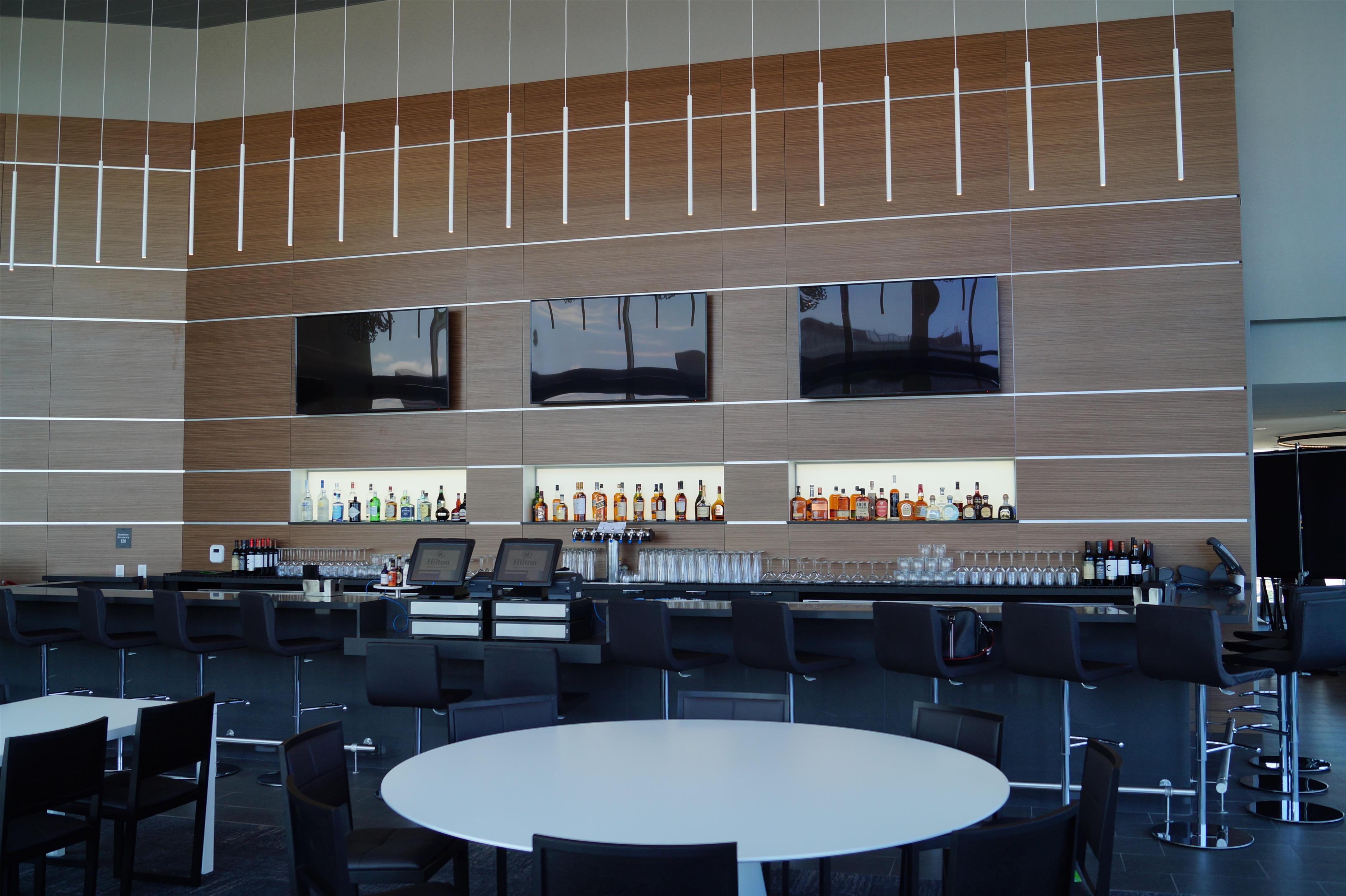 Restaurant | Hilton Cleveland Downtown
