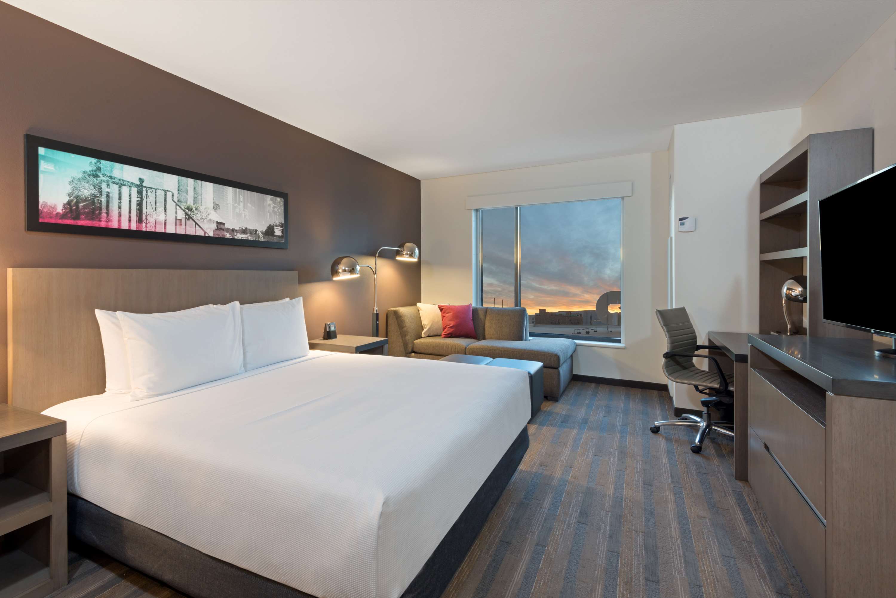Hyatt House Denver Downtown - Tap to explore photos