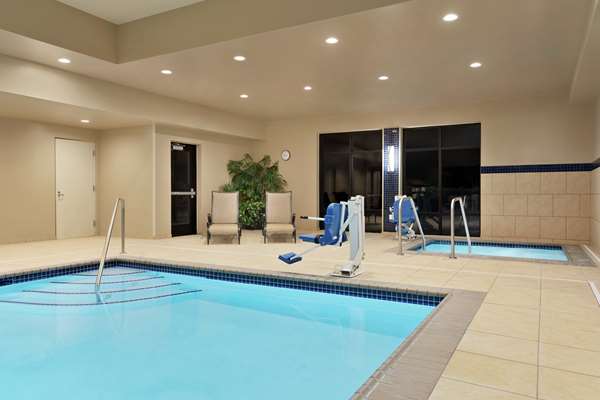 Pool - Hampton Inn & Suites Manheim