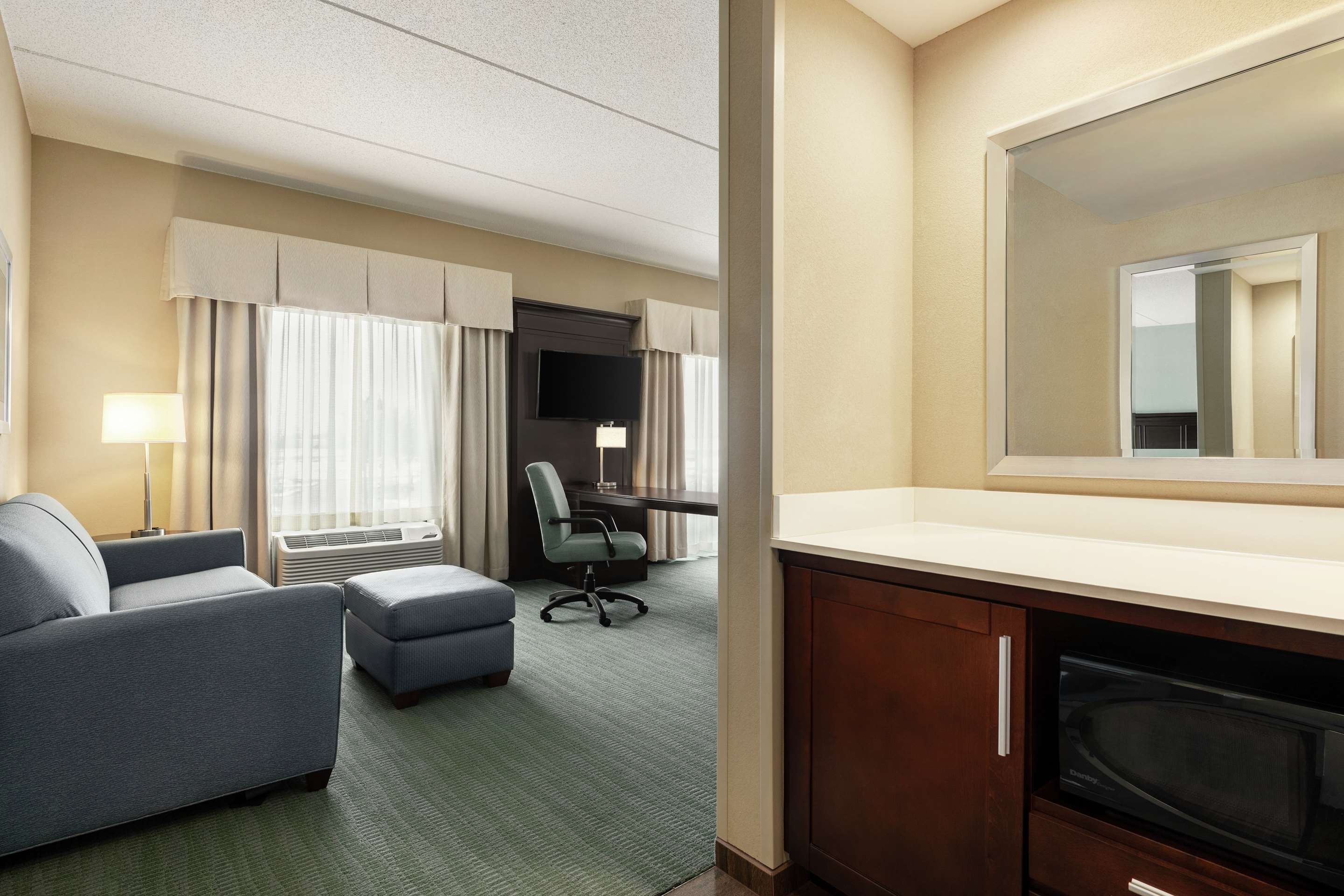 Guest room