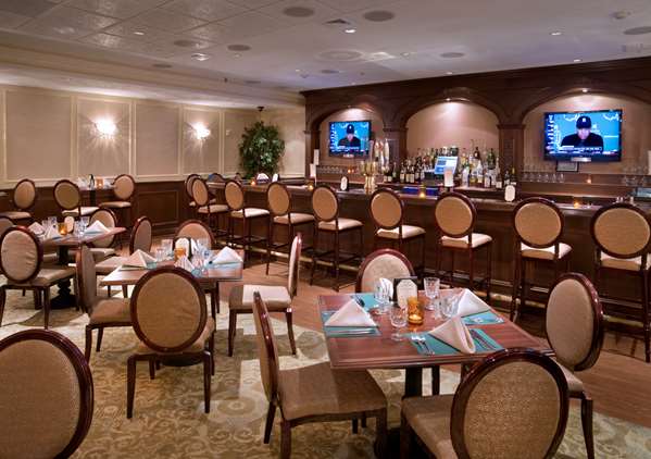 Restaurant - DoubleTree by Hilton Hotel Nanuet