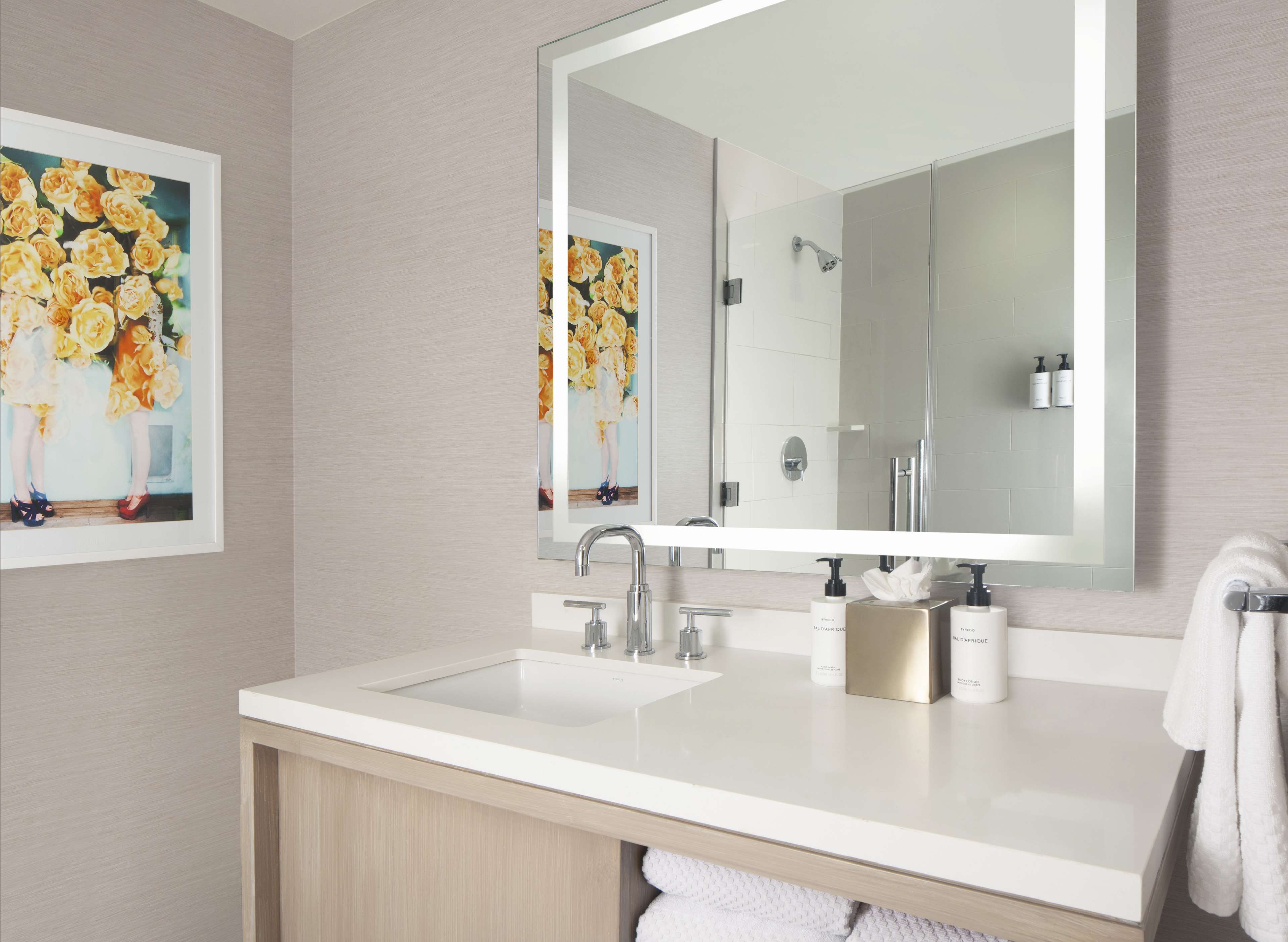 Hilton West Palm Beach Room Type - 1 KG EXEC POOL VW HEAR ACC