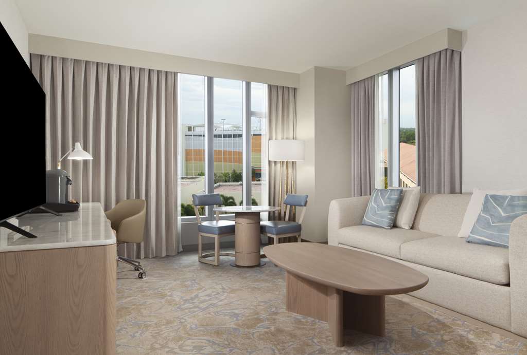 Hilton West Palm Beach Room Type - 1K 1BDRM STE CV HEAR ACCES