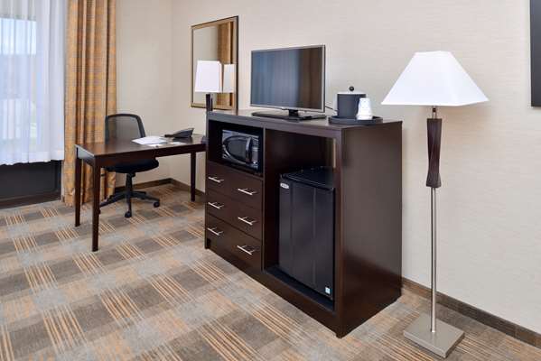  - Hampton Inn & Suites California
