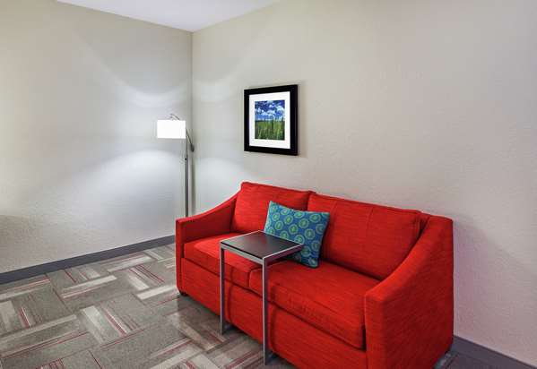  - Hampton Inn & Suites Claremore