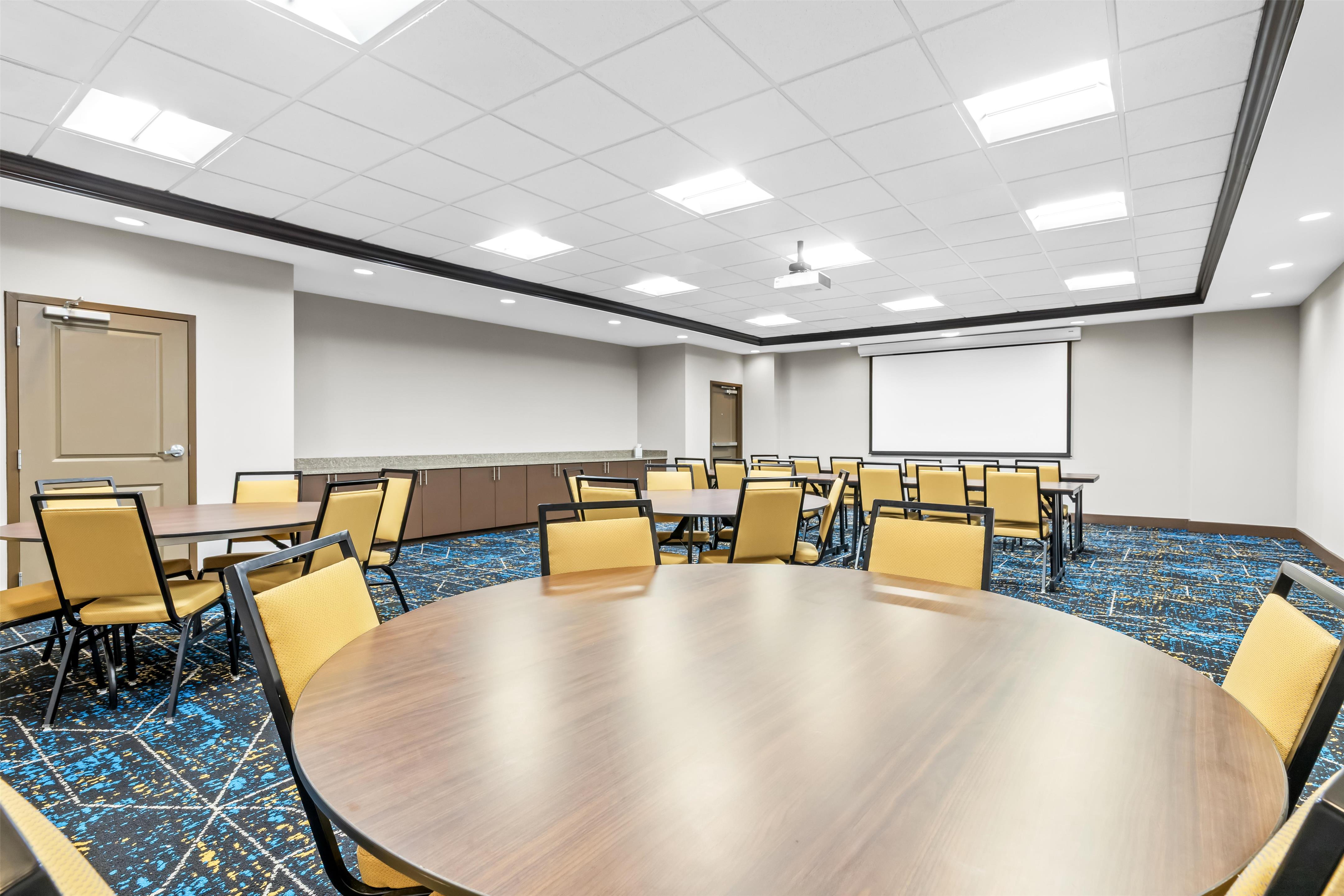 Meeting Room | Hampton Inn & Suites Claremore