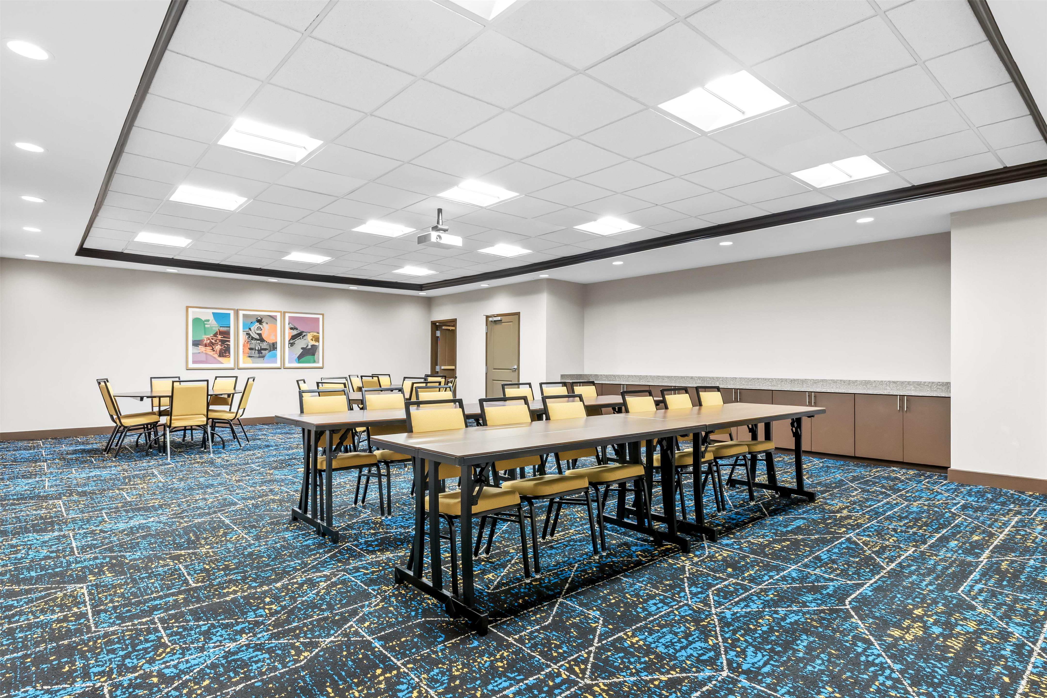 Meeting Room | Hampton Inn & Suites Claremore