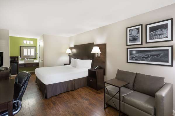  - Baymont Inn & Suites Modesto