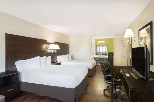 - Baymont Inn & Suites Modesto